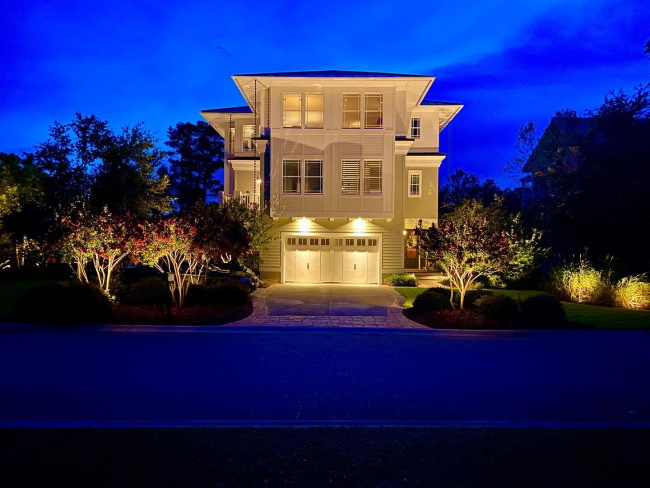 outdoor landscape lighting service